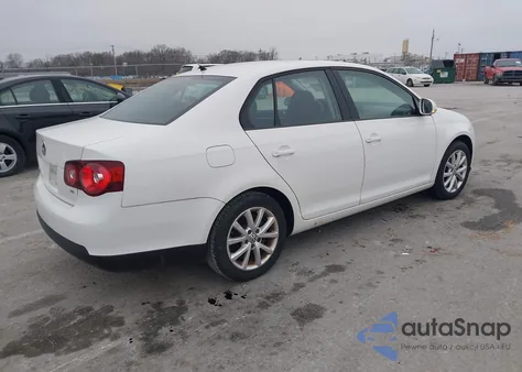 2010 Volkswagen Jetta Limited Edition/Se/Sel from USA, damaged, VIN 3VWRZ7AJ7AM143004